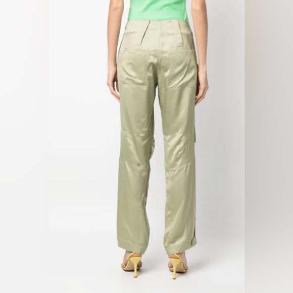 FENDI
satin-finish cargo trousers SZ 40 - Picture 4 of 9